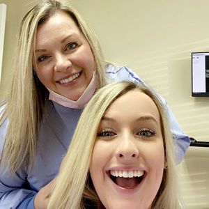 Meet your Posher, Brooke